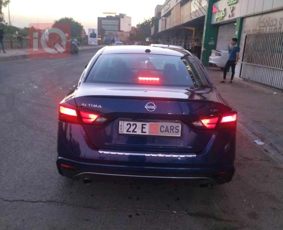 نيسان ألتيما